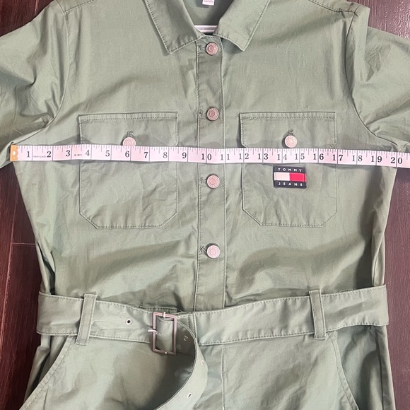 NWOT TOMMY HILFIGER Utility Jumpsuit with Belt and Buttons (sage Army Green) - Picture 6 of 6
